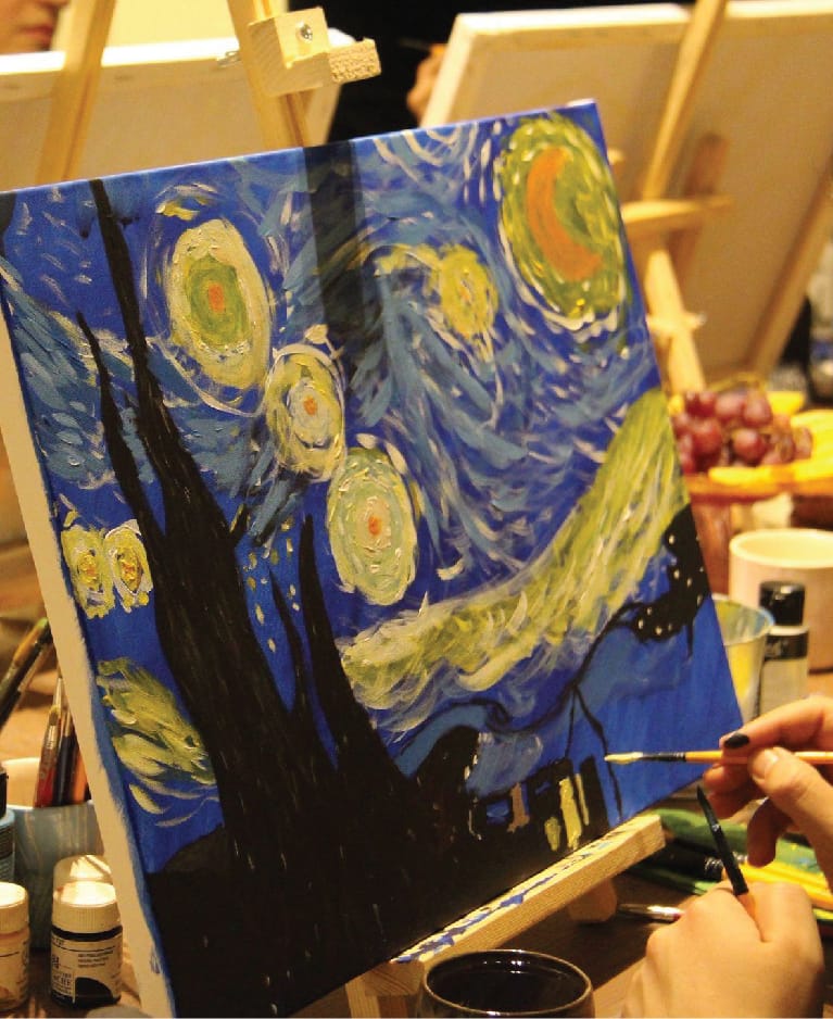 Resim atölyesinde yapılan Van Gogh Yıldızlı Gece yorumu